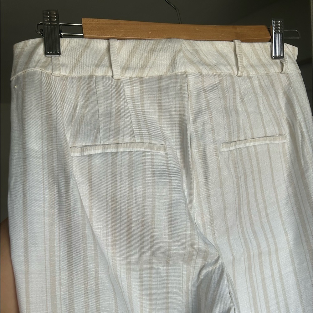NWT White House Black Market White Wide Leg with Tan pin stripe pants 4L - Picture 3 of 4